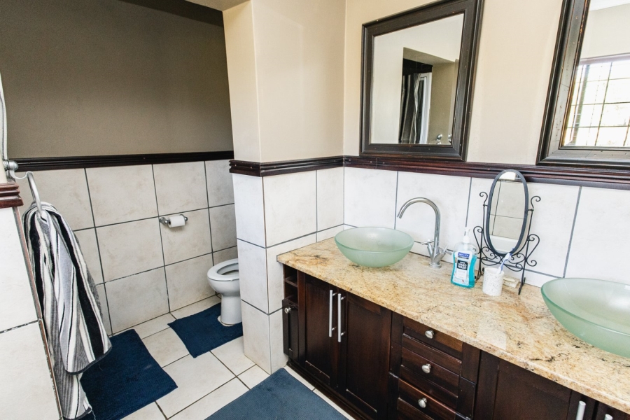 4 Bedroom Property for Sale in Groenvlei Sh Free State